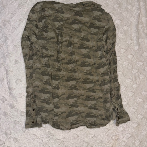 American Eagle Boyfriend Fit Camo Flannel - Size S - Picture 5 of 6